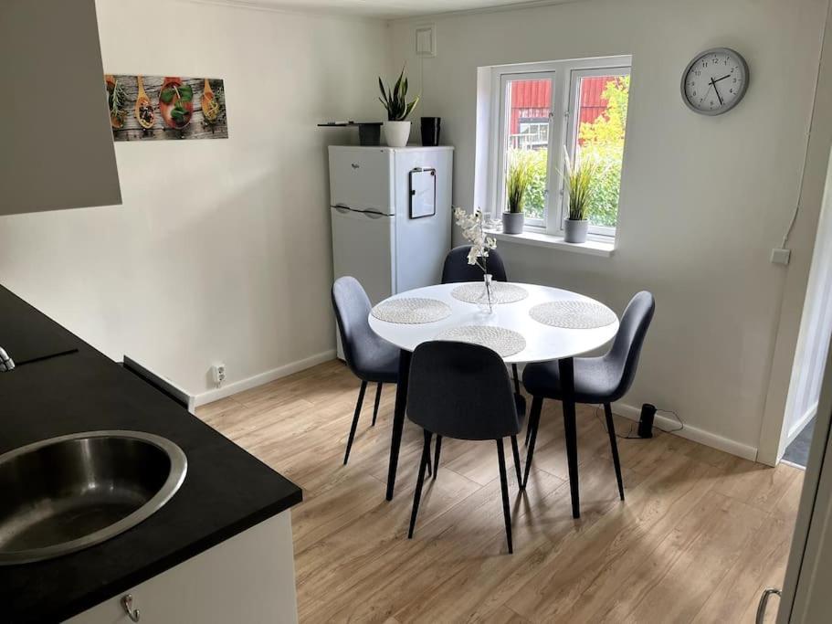 Mysigt Boende Naera Soederasen Ljungbyhed Exterior foto